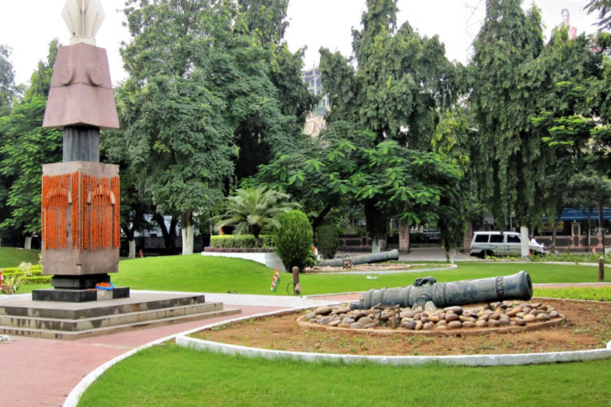 Rays used to take photos in the dark | చీకట్లో ఫొటోలు తీయడానికి ఉపయోగించే కిరణాలు?