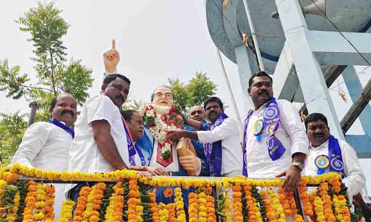 అంబేద్కర్‌ ఆశయ సాధనకు కృషి చేయాలి