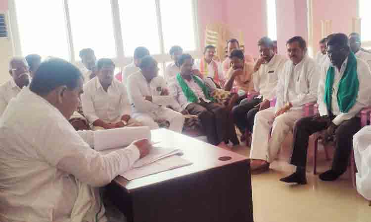 అభివృద్ధి పనుల్లో అలసత్వం వద్దు