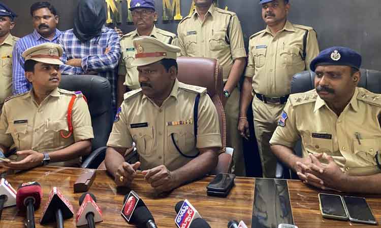 జనశక్తి పేరిట వసూళ్లు