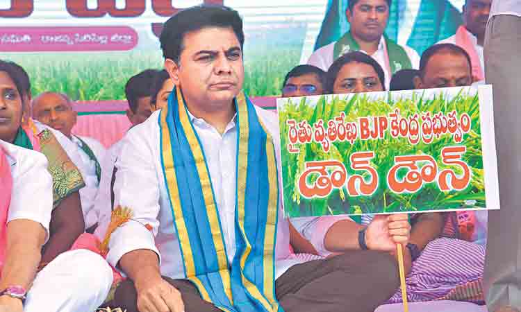 తమిళిసై కూడా రాజకీయ నాయకురాలే