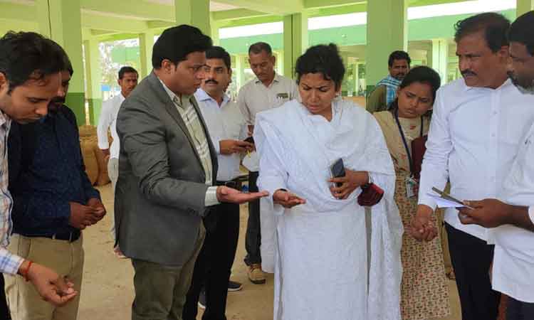 ఈ-నామ్‌ అమలులో సూర్యాపేట మార్కెట్‌ భేష్‌