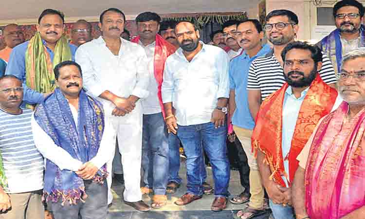 మౌలిక సదుపాయాల కల్పనకు ప్రాధాన్యత