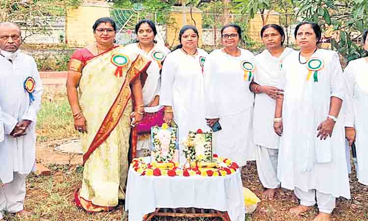 యోగా, ధ్యానంతో ఒత్తిడిని జయించొచ్చు