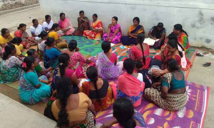 మహిళా సంఘాలకు అభయం