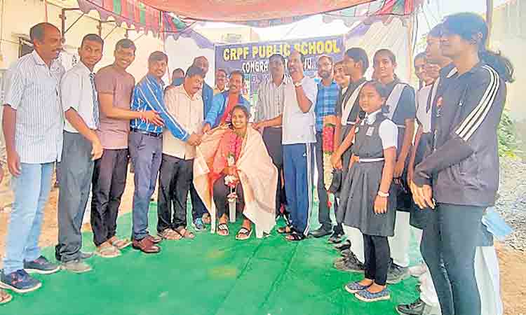 జాతీయ స్థాయిలో సత్తా చాటిన మానస