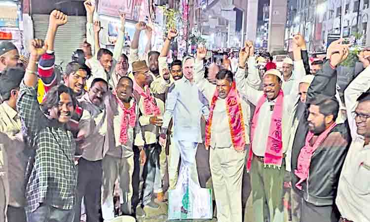 రైతులకు మేమున్నాం.. వడ్ల కొనుగోలుకు ముందుకొచ్చిన రాష్ట్ర ప్రభుత్వం