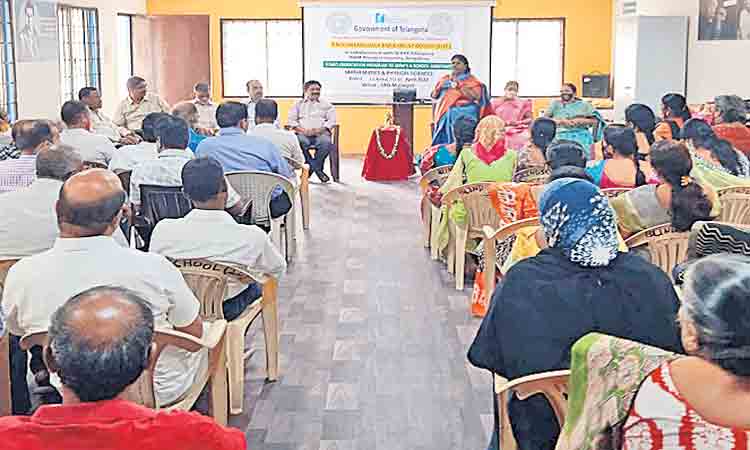 ప్రైవేట్‌కు దీటుగా.. ఆంగ్ల మాధ్యమంలో బోధన