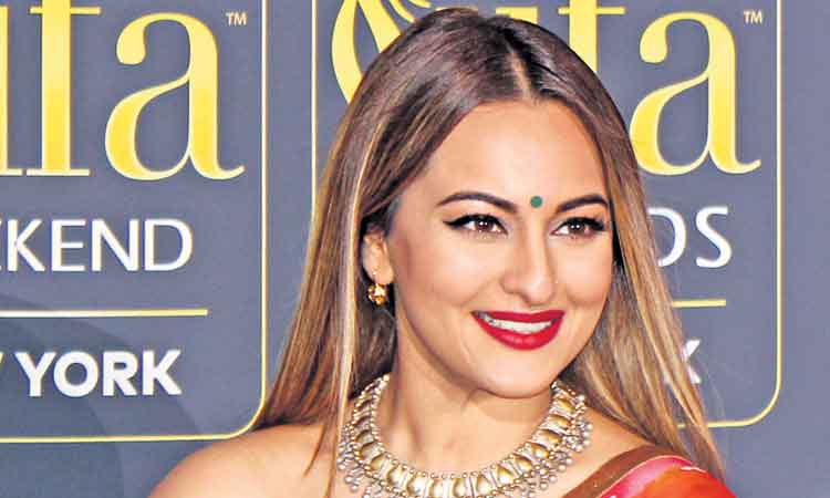 నిత్య పెళ్లికొడుకు వేటలో..