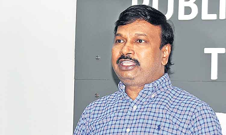 జనంలో తిరిగితే మాస్క్ తప్పదు