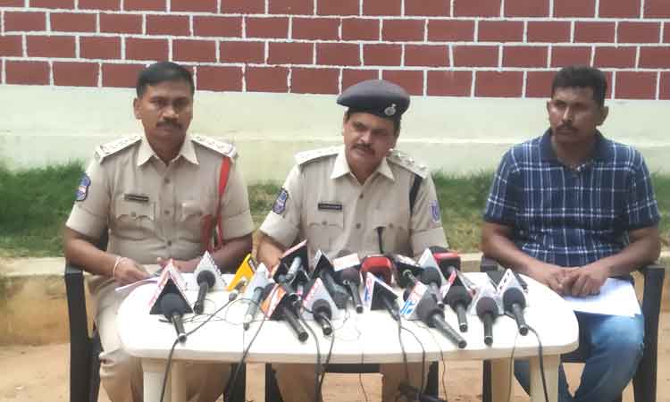 రామకృష్ణ హత్య కేసులో నిందితుల అరెస్ట్‌