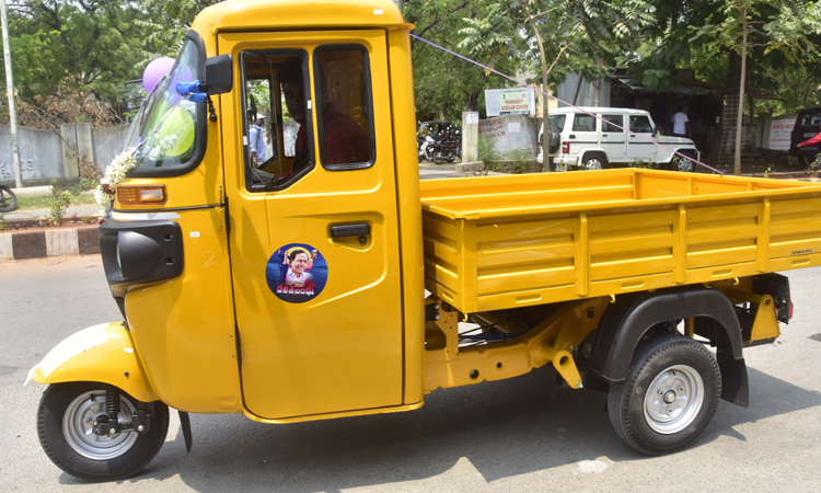 తొలి విడుత 303 మందికి..