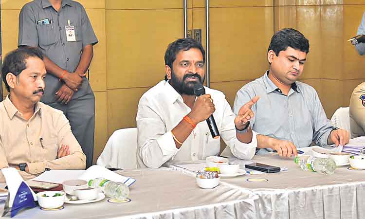 డ్రగ్స్‌ దందా చేస్తే బహిష్కరణే