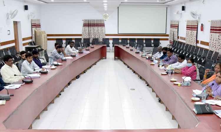 టార్గెట్‌ 44.74 లక్షల మొక్కలు