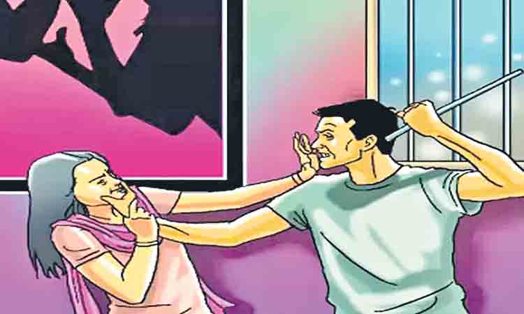 విడాకుల కోసం వచ్చిన భార్యపై దాడి