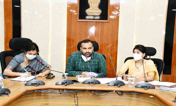 దళిత బంధు యూనిట్లను గ్రౌండింగ్‌ చేయాలి