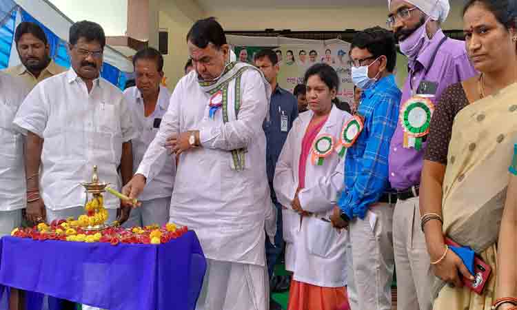 గ్రామీణ ప్రాంతాల్లో వైద్యసేవలు అందించాలి