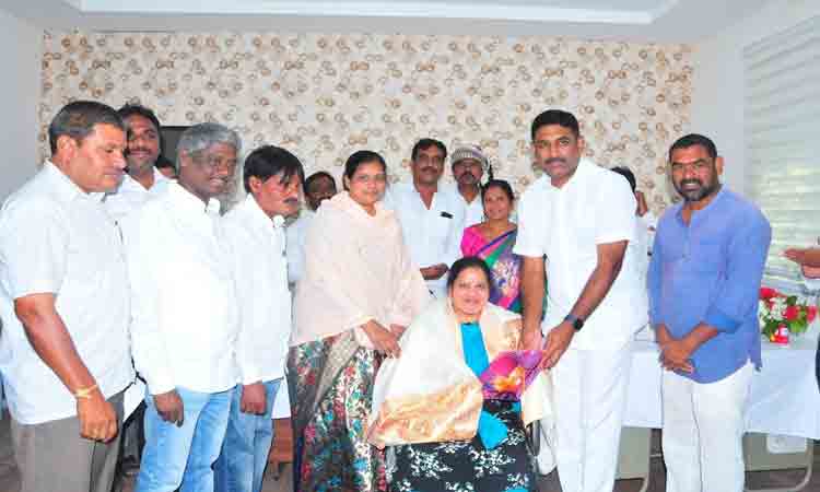 ‘కొవిడ్‌’ సేవలు అభినందనీయం