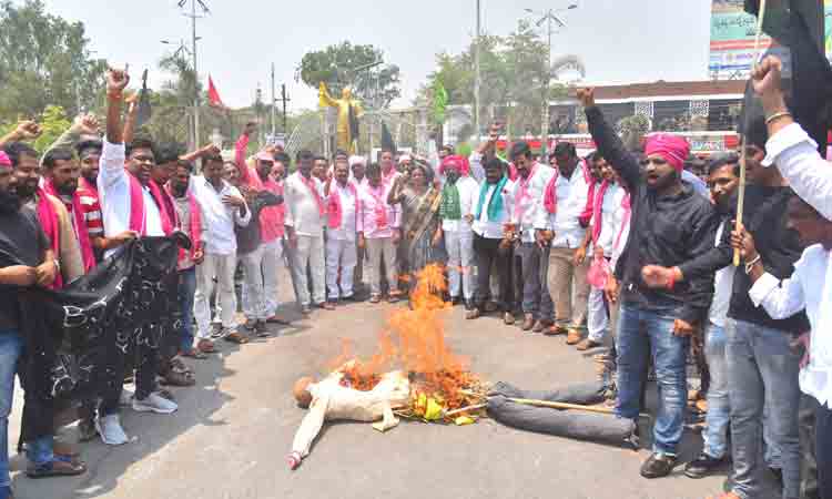 మోదీ సర్కారు తీరుపై ఉద్యమించిన గులాబీ దళం