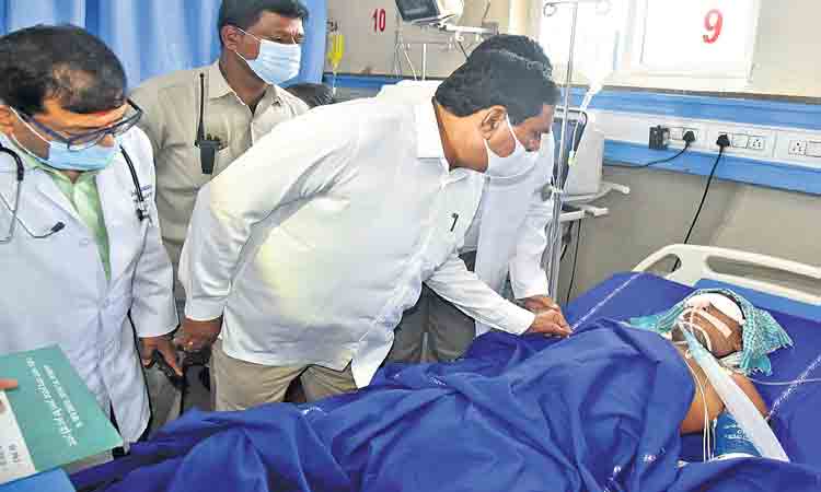 ఎంజీఎం ఘటనలో మరికొందరిపై వేటు