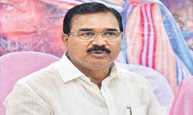 ఎరువుల సరఫరాల కేంద్రం జాప్యం