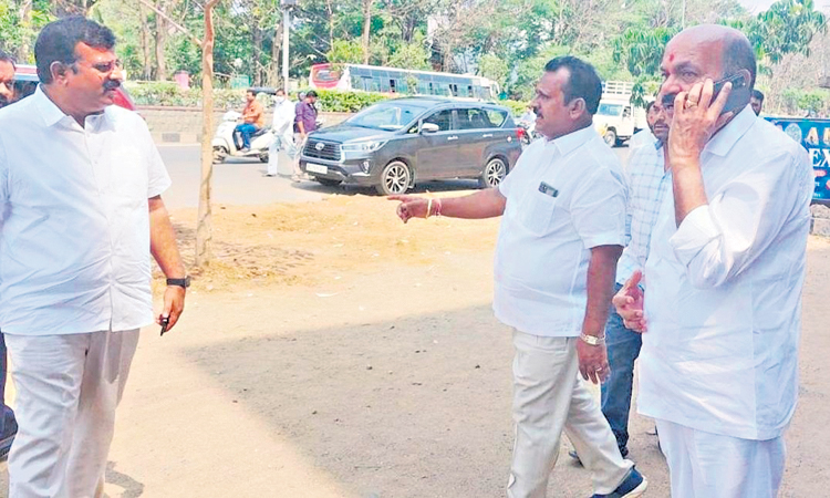 టీఆర్‌ఎస్‌ నిరసనకు మంత్రి తలసాని