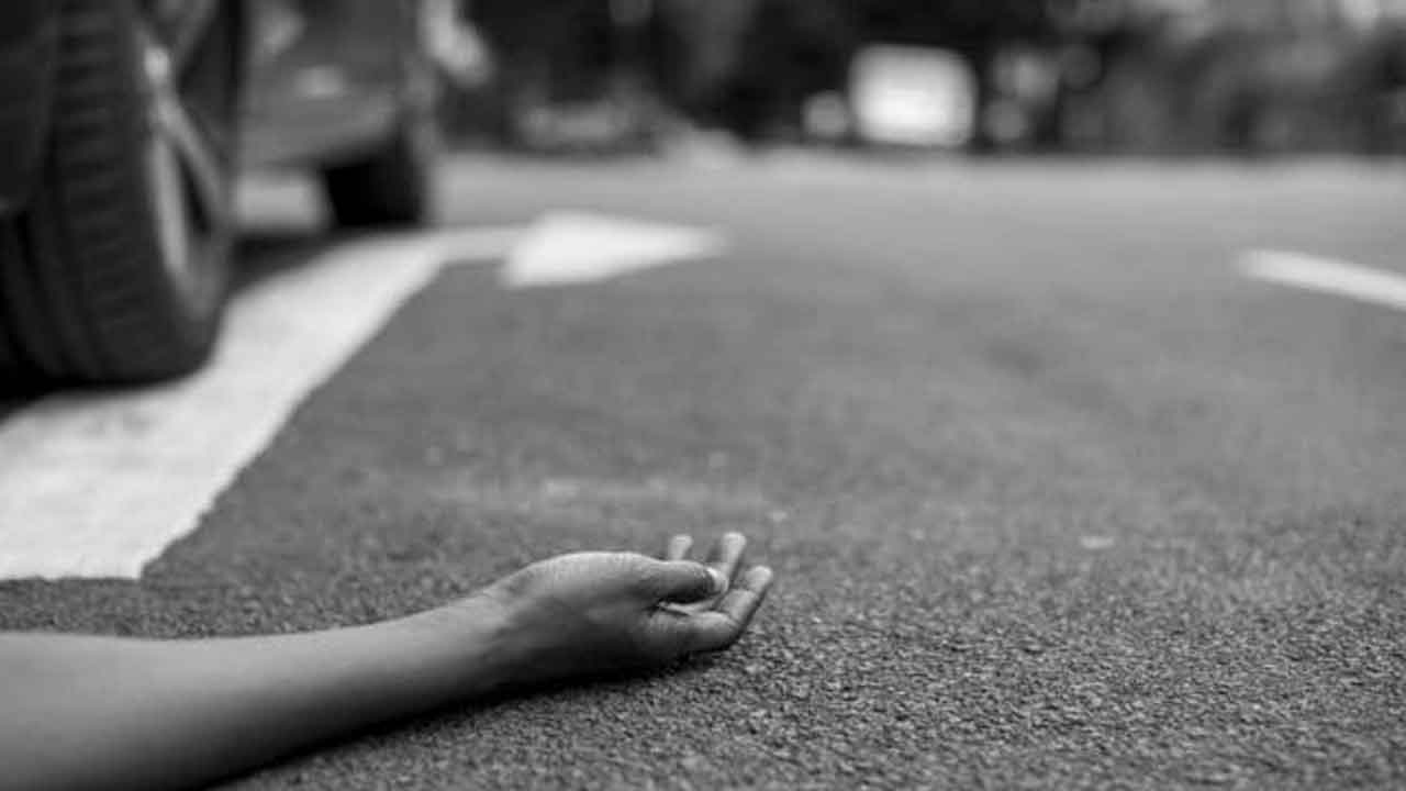 నంద్యాల జిల్లాలో రోడ్డు ప్రమాదం.. ముగ్గురు మృతి