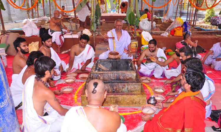 మహా కుంభాభిషేకోత్సవానికి అంకురార్పణ