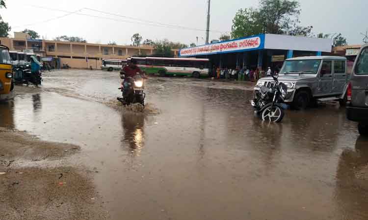 అకాల వర్షం