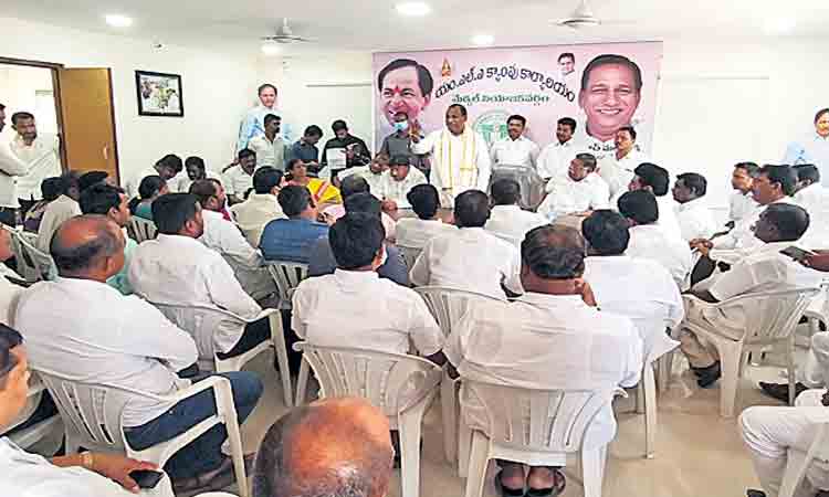 పండుగలా పార్టీ ఆవిర్భావ దినోత్సవం