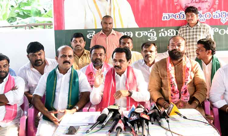 గిరిజన రిజర్వేషన్లపై బీజేపీ, కాంగ్రెస్‌కు చిత్తశుద్ధి లేదు