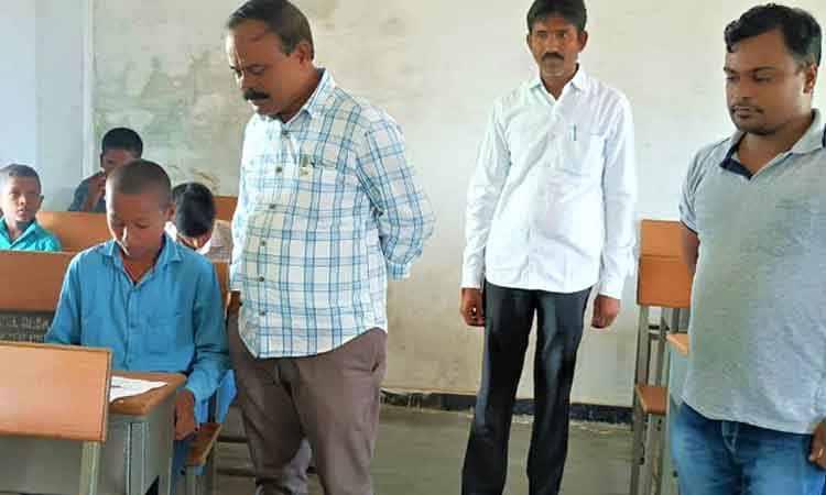 విద్యార్థులు పరీక్షలు రాసేలా చూడాలి