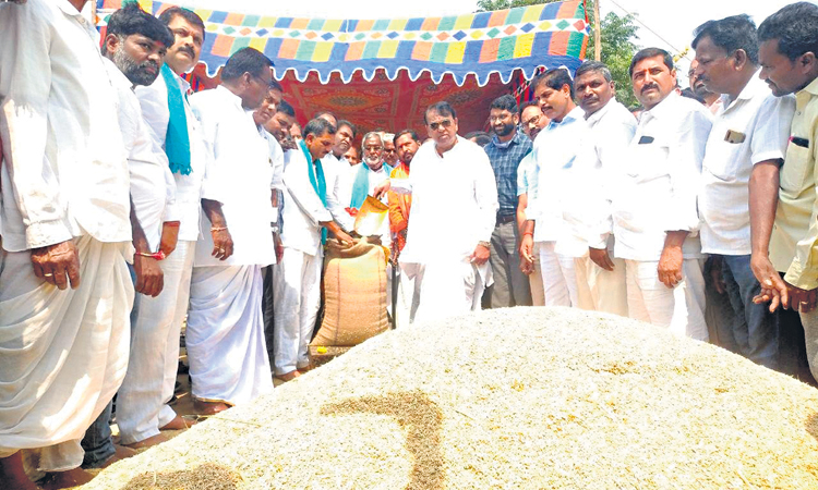 ఆ తోపులు రైతుల గురించి మాట్లాడారా?