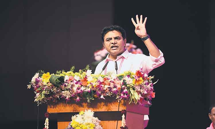 దేశానికి కేసీఆర్‌ విజనరీ