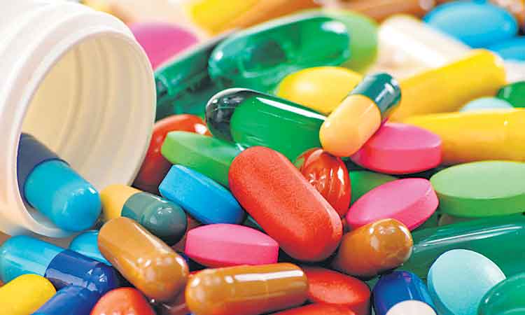 జనరిక్‌ మెడికల్స్‌కు స్త్రీనిధి రుణాలు