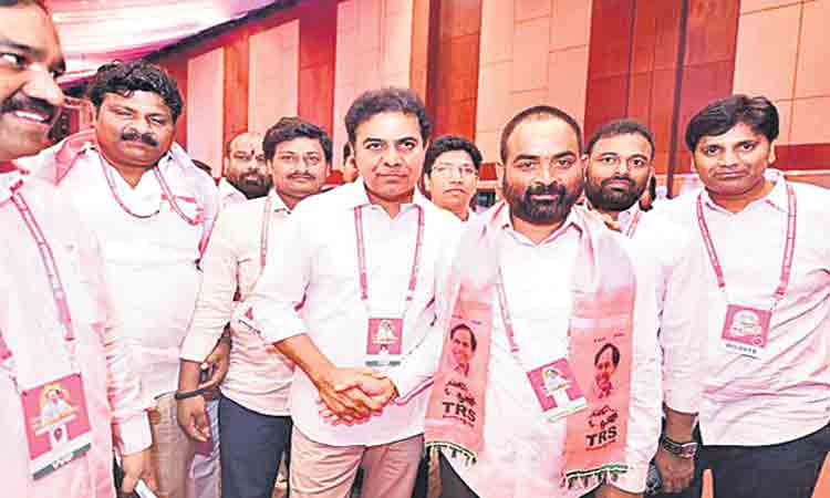 ఆవిర్భావ వేడుక.. దిగ్విజయం