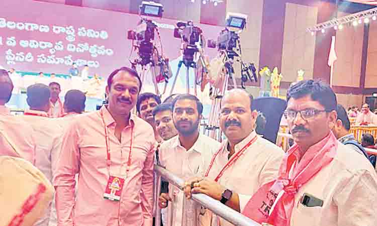 తిరుగులేని శక్తి.. టీఆర్‌ఎస్‌ పార్టీ