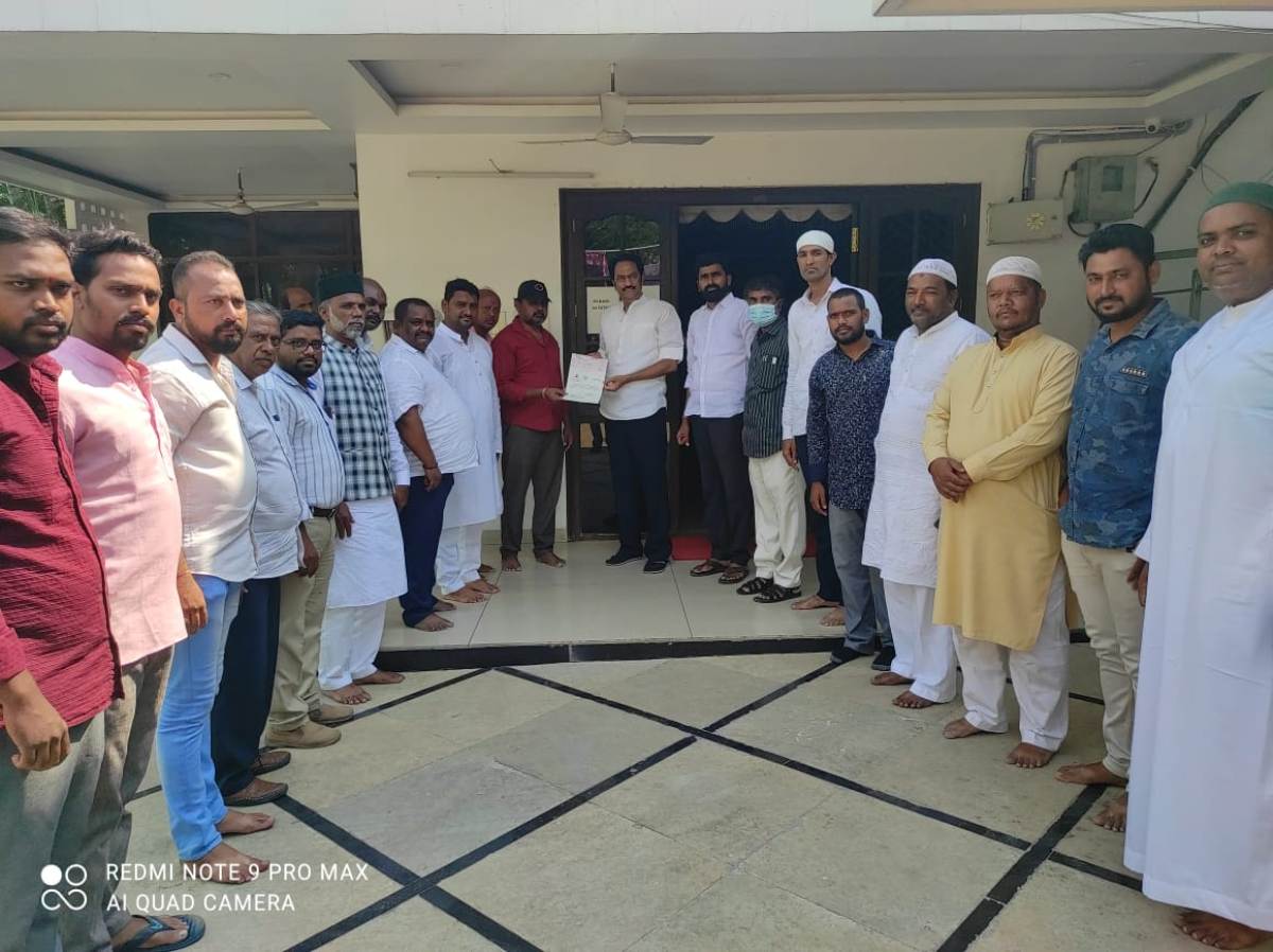 TRS government is ready to help the poor | పేదలను ఆదుకునేందుకు టీఆర్‌ఎస్ ప్రభుత్వం సిద్ధం : ఎమ్మెల్యే మాగంటి గోపీనాథ్‌