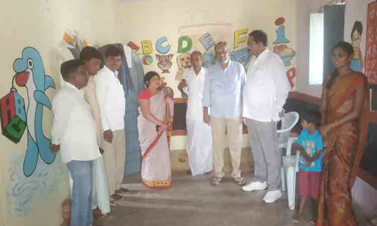 పిల్లలు, గర్భిణులకు పౌష్టికాహారం అందించాలి