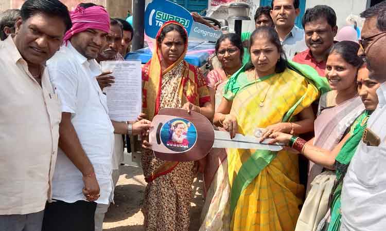 నిరుపేదల ఆర్థికాభివృద్ధికే దళితబంధు