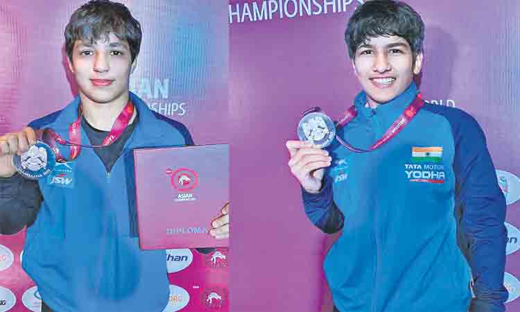 అన్షు, రాధిక రజత పట్టు