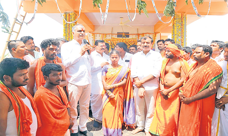 అభయాంజనేయస్వామి విగ్రహ ప్రతిష్ఠ