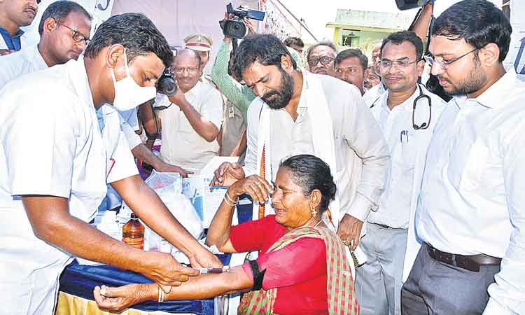 ప్రైవేట్‌కు దీటుగా ప్రభుత్వ వైద్యం