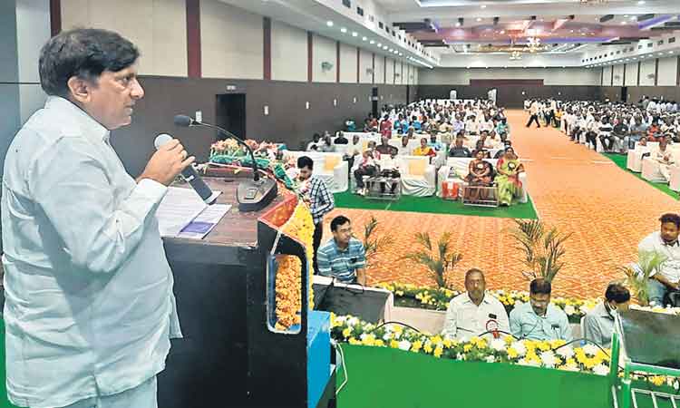 రైల్వే బడ్జెట్‌ను పునరుద్ధరించాలి