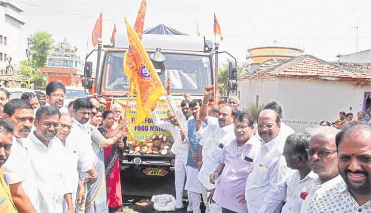 కేదార్‌నాథ్‌లో భక్తులకు తెలుగింటి భోజనం