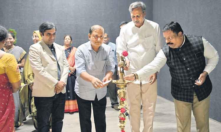 ఆవిష్కరణలకు విద్యార్థులు సిద్ధం కావాలి