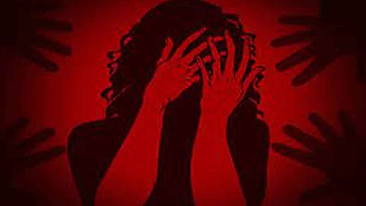 విజయవాడలో గ్యాంగ్‌ రేప్‌.. పోలీసుల అదుపులో నిందితులు