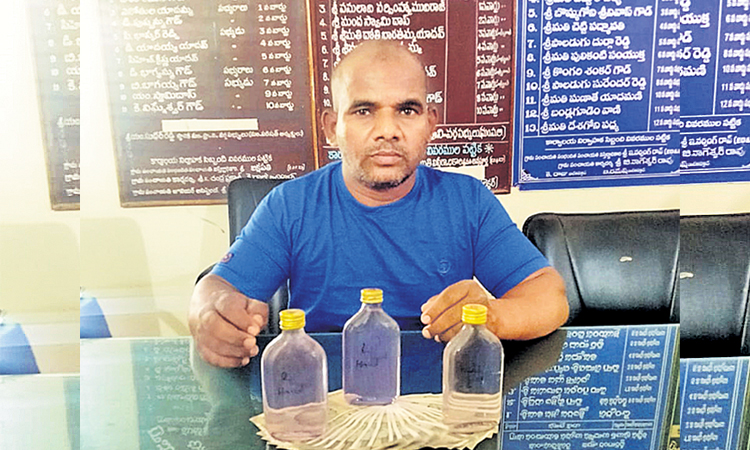 ఏసీబీకి చిక్కినచౌదరిగూడ బిల్‌ కలెక్టర్‌