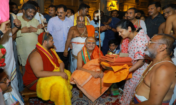 యాదాద్రి ఆలయం మహాద్భుతం