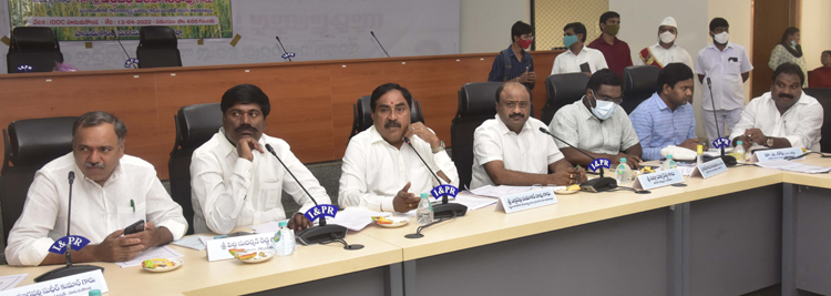 సీఎం కేసీఆర్‌ది గొప్ప నిర్ణయం